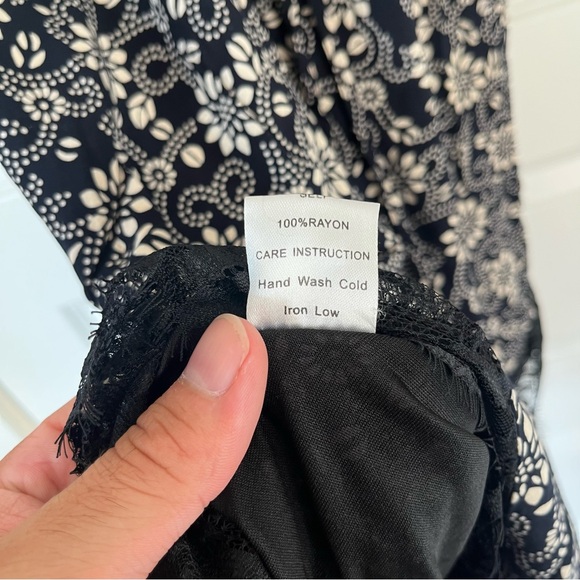 Catch Me Dress - Picture 4 of 4